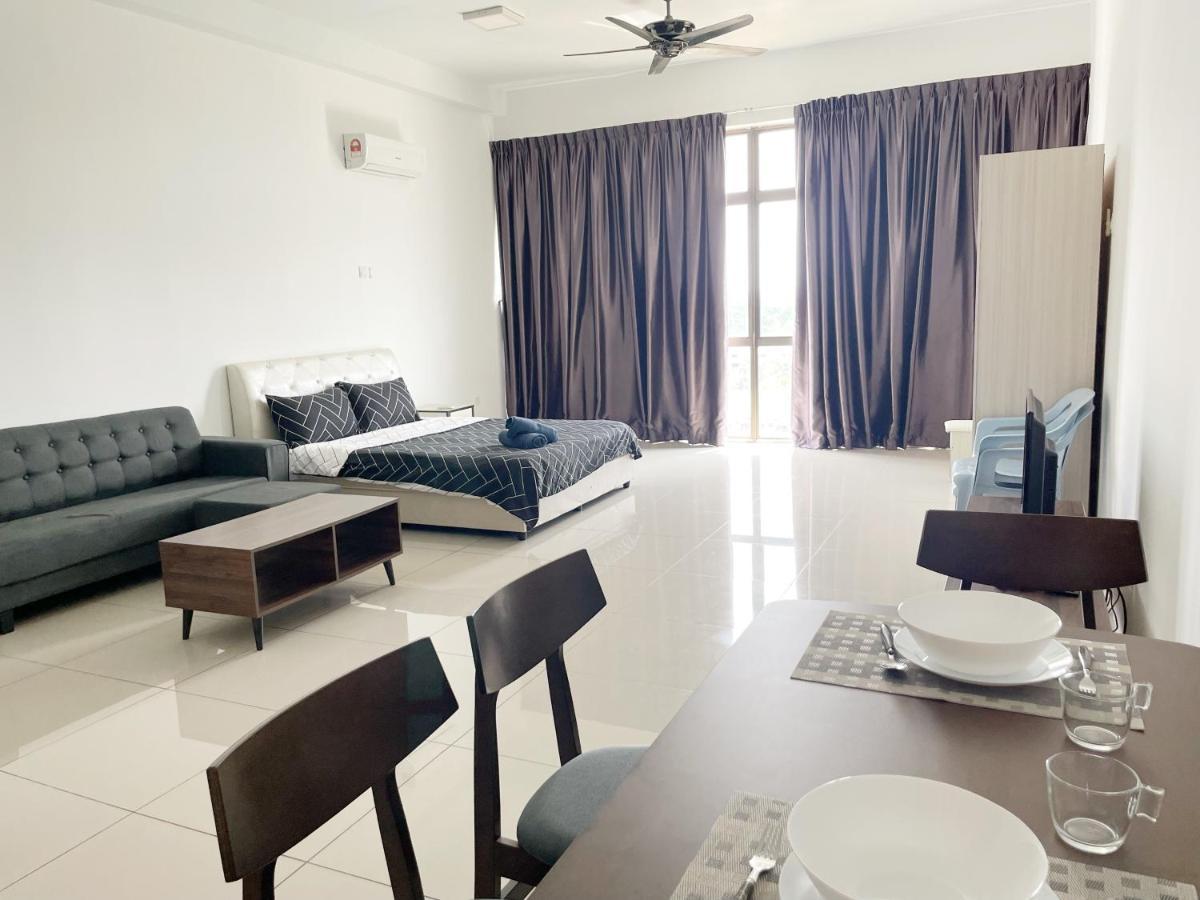 Palazio Serviced In Mount Austin Near Aeon Ikea Toppen Hsi Pangsapuri *
