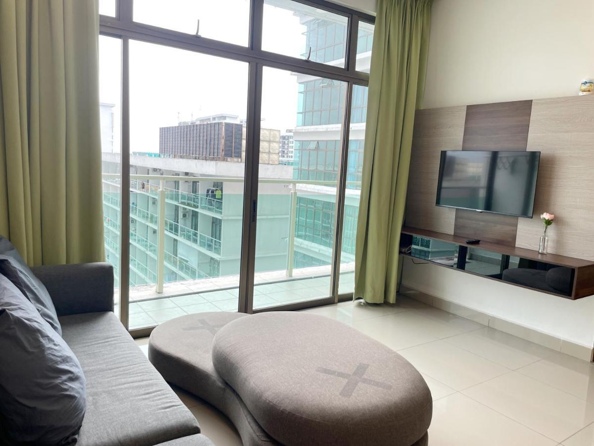 Palazio Serviced In Mount Austin Near Aeon Ikea Toppen Hsi * Johor Bahru