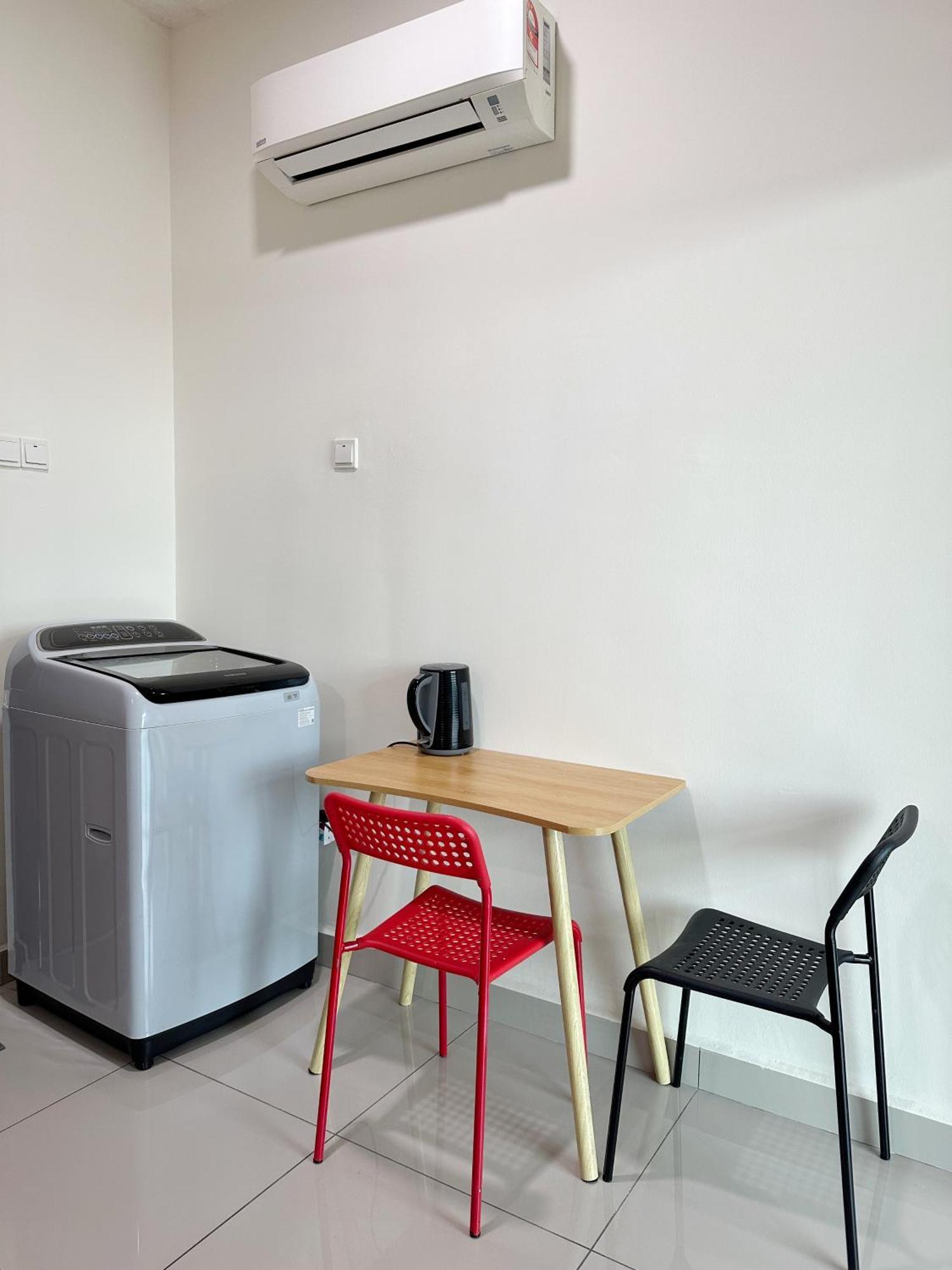 Palazio Serviced In Mount Austin Near Aeon Ikea Toppen Hsi Pangsapuri