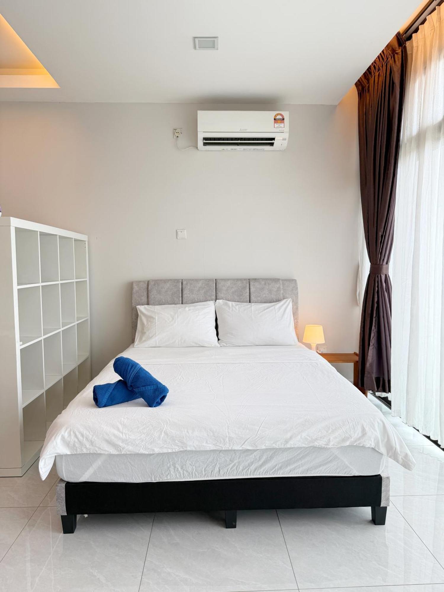 Pangsapuri Palazio Serviced In Mount Austin Near Aeon Ikea Toppen Hsi